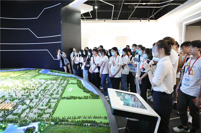 新澳门2025年正版免费公开，实现社区和谐与持续发展的探索之旅