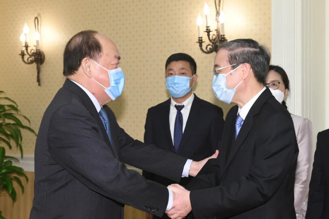 澳门是中国的一个特别行政区，以其独特的文化、历史和经济环境吸引着众多人们的目光。近年来，随着彩票行业的快速发展，越来越多的人开始关注彩票相关的信息和活动。然而，在这样的背景下，虚假宣传等问题也逐渐浮出水面。本文将围绕澳门天天开好彩这一主题展开探讨，同时强调警惕虚假宣传的重要性，并探讨综合实施的落实策略。