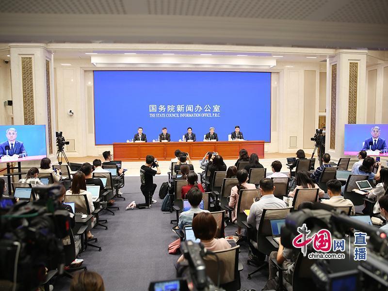 警惕虚假宣传，解析澳门正版免费资本车的真实面貌与精选策略