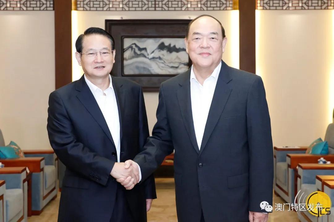 澳门作为中国的特别行政区，一直以来都是旅游、文化、商业的交汇点，也是世界关注的焦点之一。随着时代的发展，澳门不断迎来新的机遇和挑战。本文将结合关键词澳门、时代解答解释落实、新澳门资料大全，探讨澳门未来的发展趋势和变化。